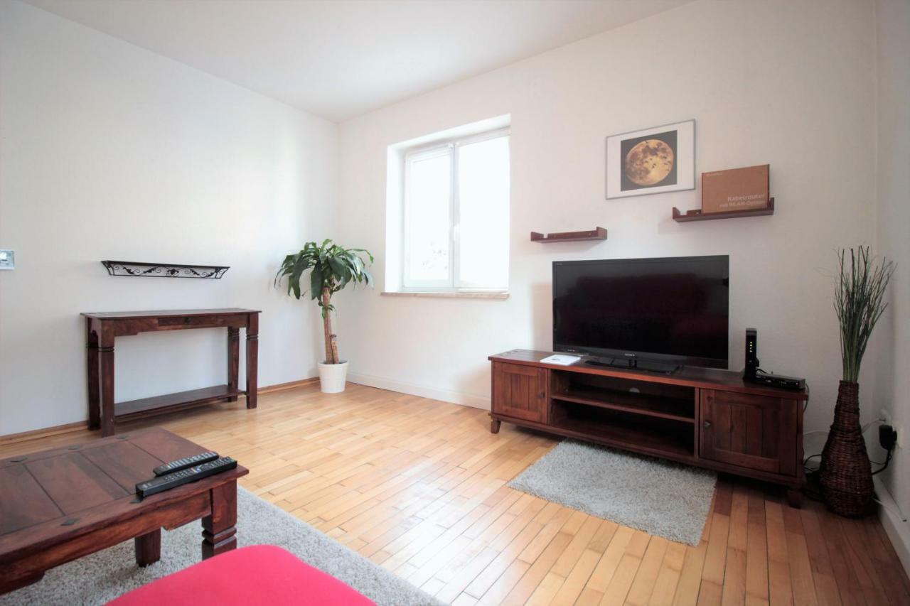 Charming 3-Bedroom Apartment With Parking Lot Wurzburg Exterior photo